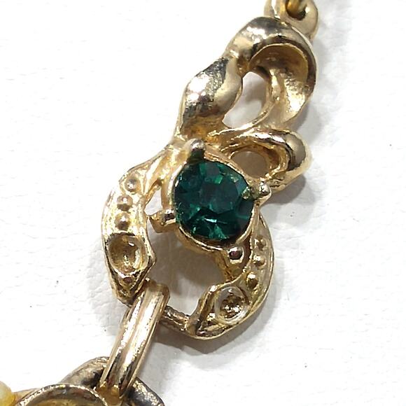 Vintage 1940s Green Rhinestone Pendant Necklace, Gold Plated Box Chain - Picture 5 of 10